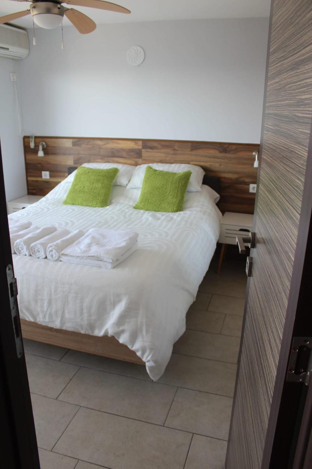 Carefree Apartments Улцинь Экстерьер фото
